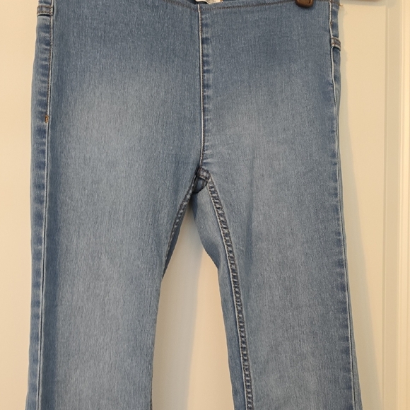 Free People Penny Pull On Light Blue Flare Jeans. Size 24 EUC - Picture 5 of 15